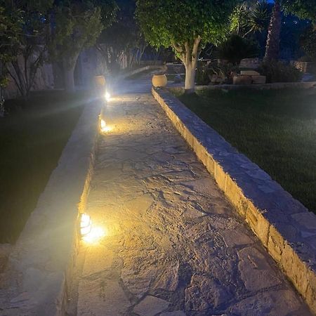 Pistachio Guesthouse, Παραδοσιακός Ξενώνας Vathí Esterno foto