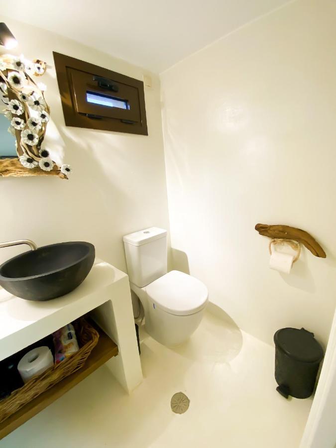 Pistachio Guesthouse, Παραδοσιακός Ξενώνας Vathí Esterno foto