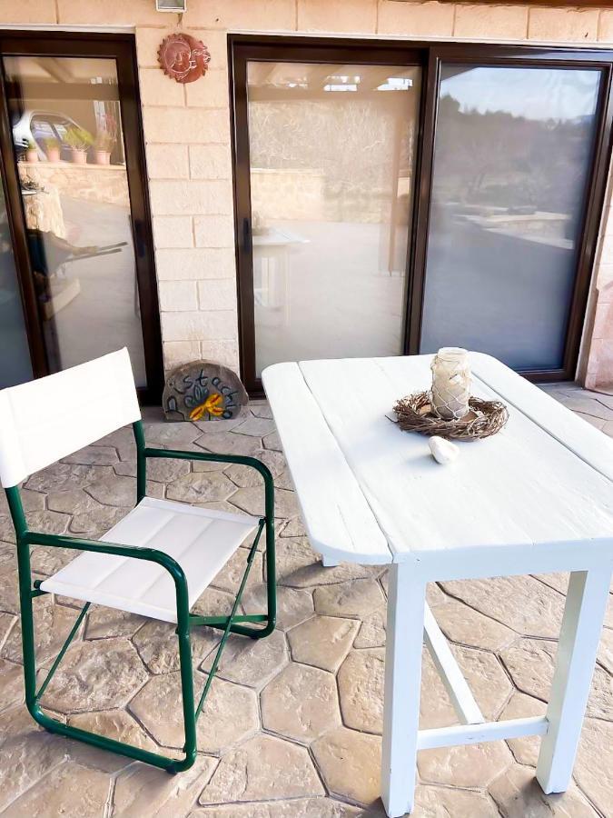 Pistachio Guesthouse, Παραδοσιακός Ξενώνας Vathí Esterno foto